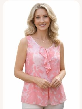 "NY & Company" Like New! Feminine Floral Ruffle Blouse – Size Medium